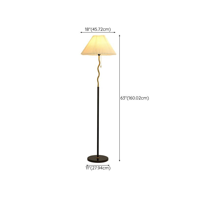 Ozawa Geometrische Plissierte Stehleuchte, Metall & Stoff, 160CM Lang - Lumpaz