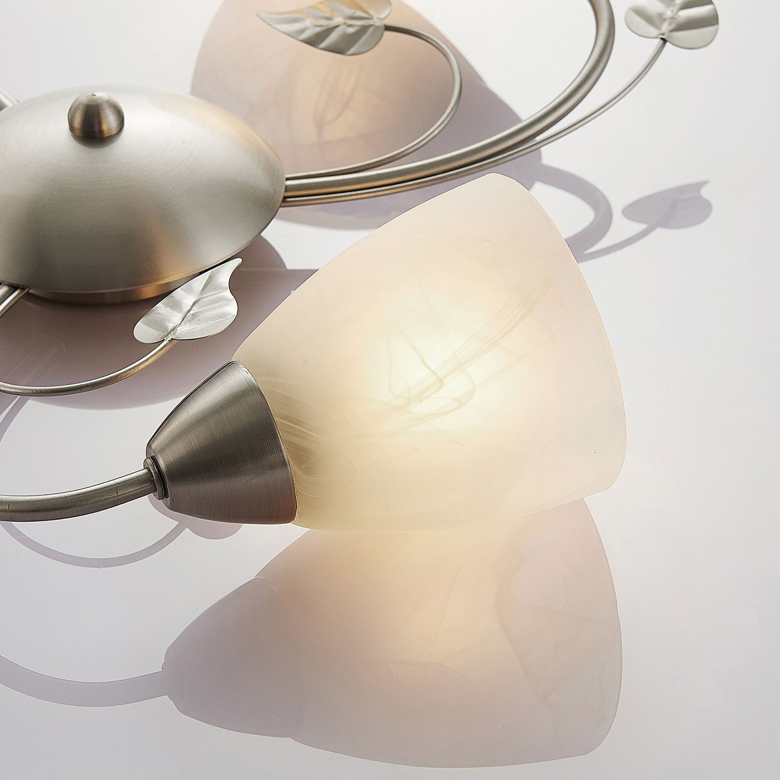 Eyrn Blatt Deckenleuchte, 3/5/6-flammig, 2 Farben, Metall & Glas - Lumpaz