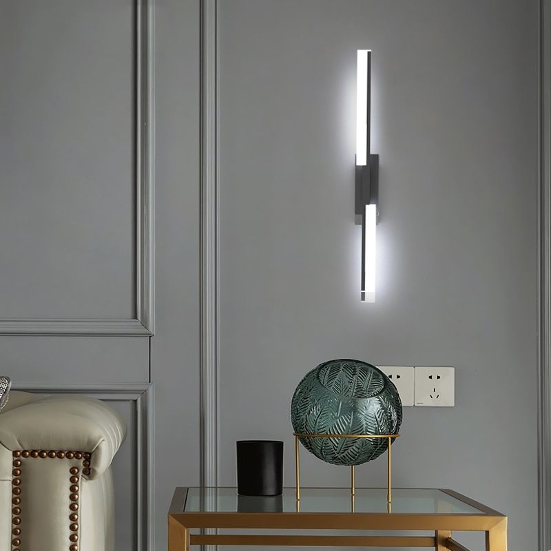 Alana Geometrische Spiegelfront-Wandleuchte, Schwarz & Gold, 40/60CM Lang - Lumpaz