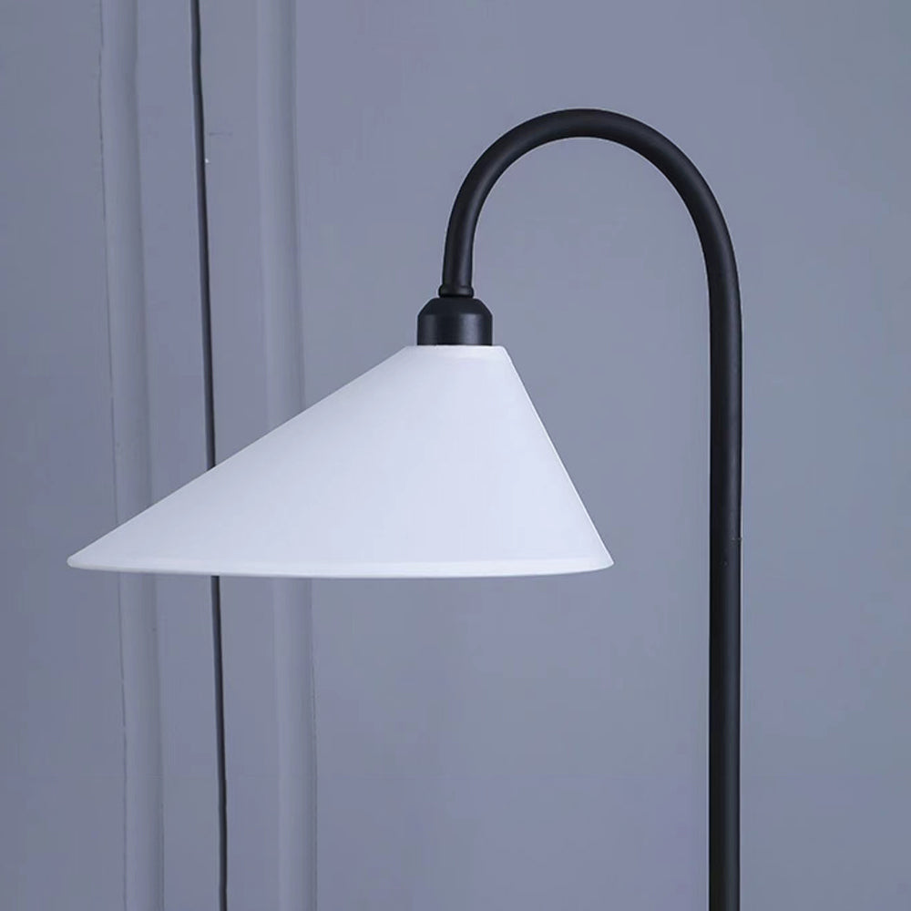 Salgado Curved Stehleuchte, 3 Farbtemperaturen schaltbar - Lumpaz
