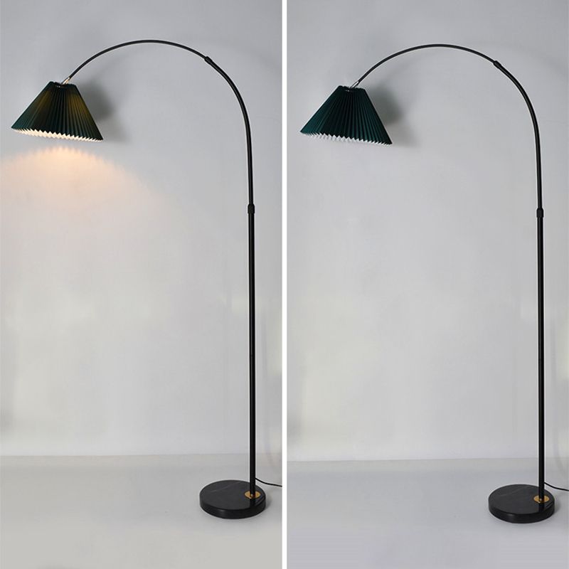 Eryn Plissiert Metall Stehleuchte, 3 Farben, 170CM Lang - Lumpaz