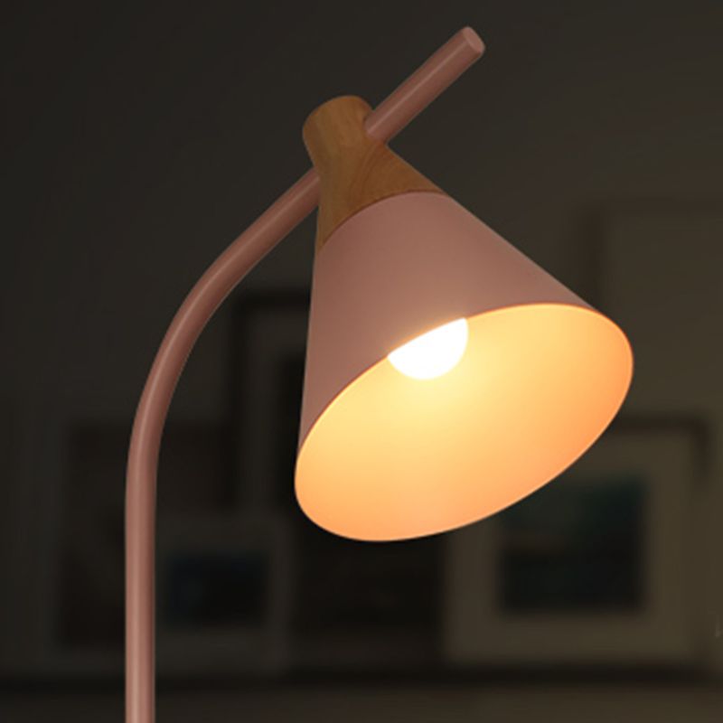 Morandi Stehleuchte, Metall, 3 Farben, 150CM Lang - Lumpaz