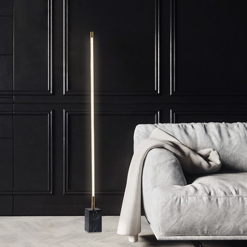 Edge Lineare Stehlampe, Metall & Marmor, 2 Farben, 165CM Lang - Lumpaz