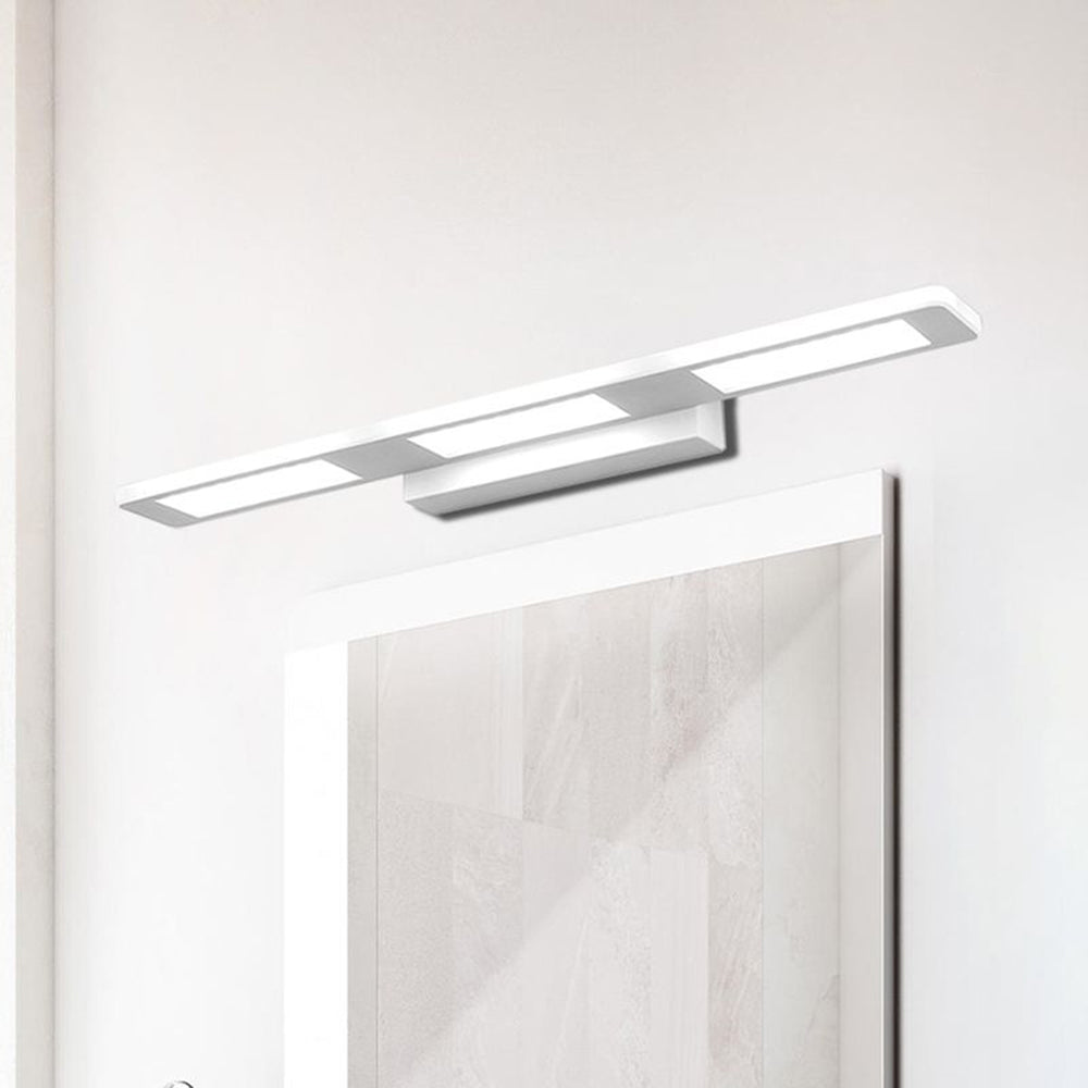 Leigh Grundlegende Rechteckige Spiegelfront Waschtisch-Wandleuchte, Weiß, 55CM Lang - Lumpaz