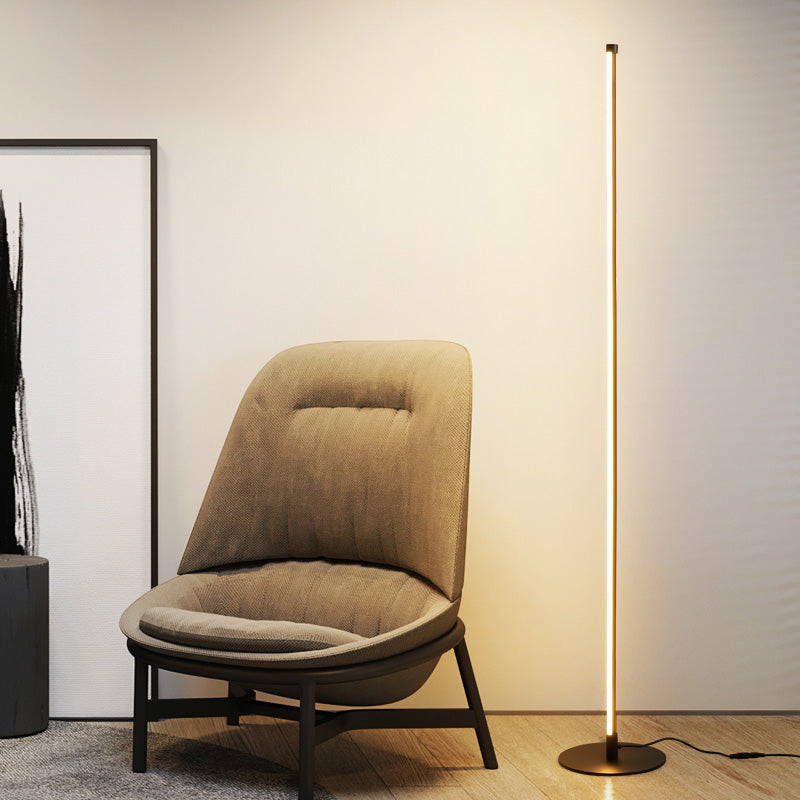 Edge Lineare Stehlampe, 3 Farben, 150CM Lang - Lumpaz