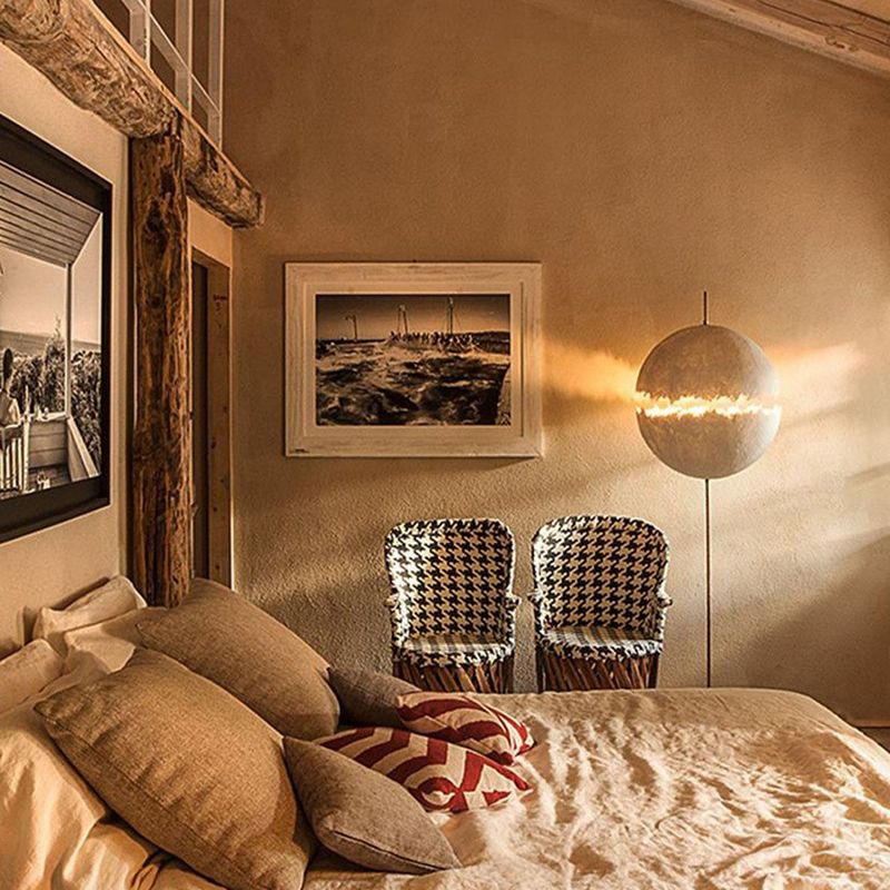 Elif Mondförmige Stehleuchte, Messing & Harz, 2 Farben, 180CM Lang - Lumpaz