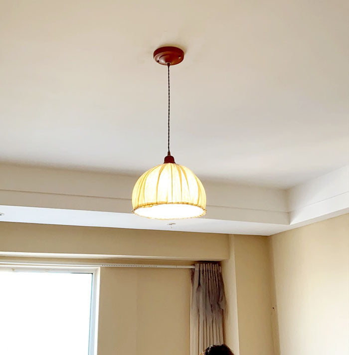 Schlichte Pendelleuchte aus Stoff für Esszimmer & Schlafzimmer - Lumpaz