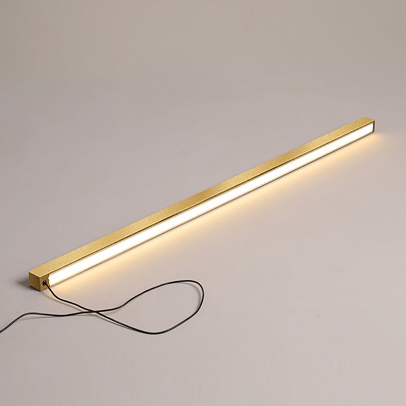 Edge Lineare Stehlampe, Aluminium, 2 Farben, 100/120CM Lang - Lumpaz