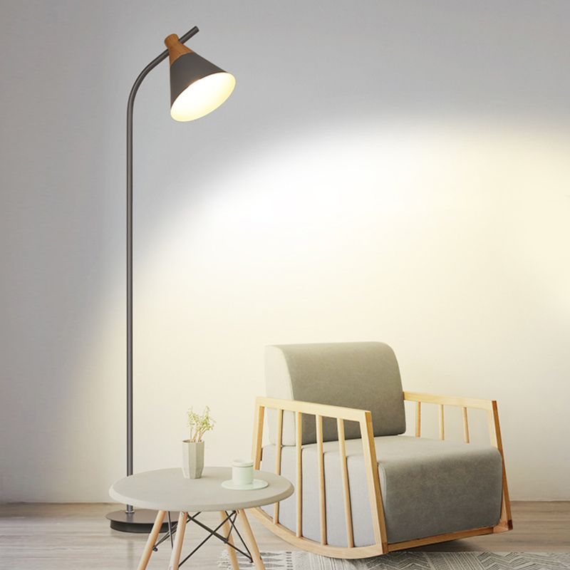 Morandi Stehleuchte, Metall, 3 Farben, 150CM Lang - Lumpaz