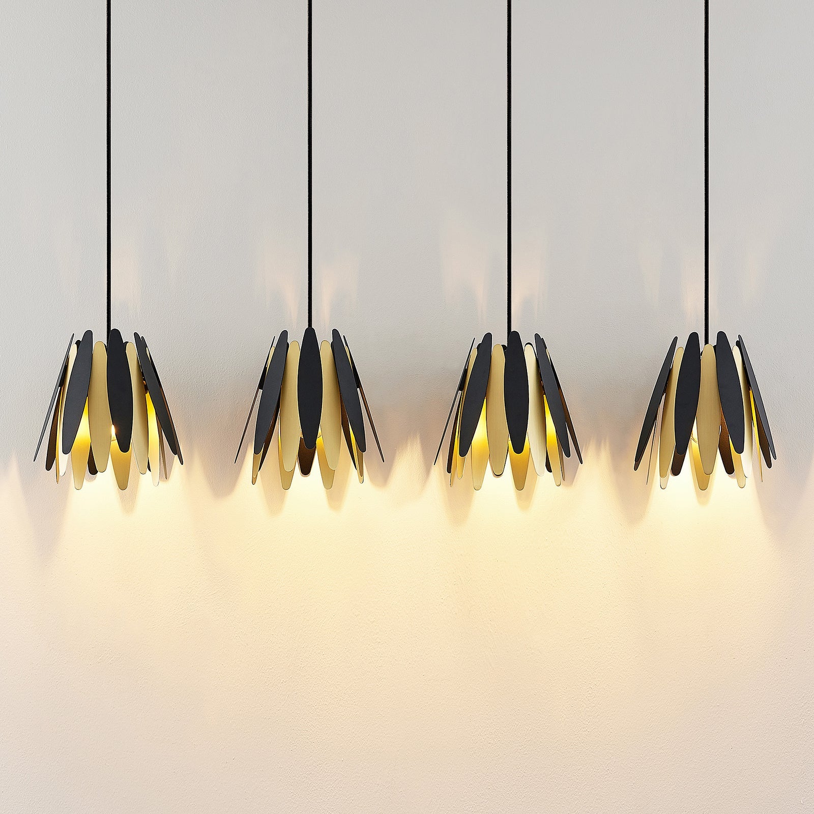 Nazifa Schwarz & Gold Cluster Pendelleuchte, 1/4-flammig - Lumpaz