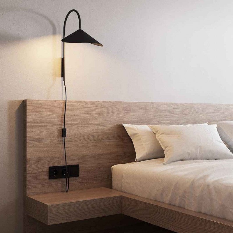 Modern Arum Creative  Wall Lamp For Bedroom - Lumpaz