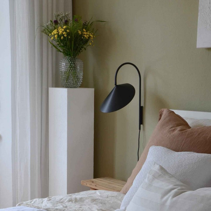 Modern Arum Creative  Wall Lamp For Bedroom - Lumpaz