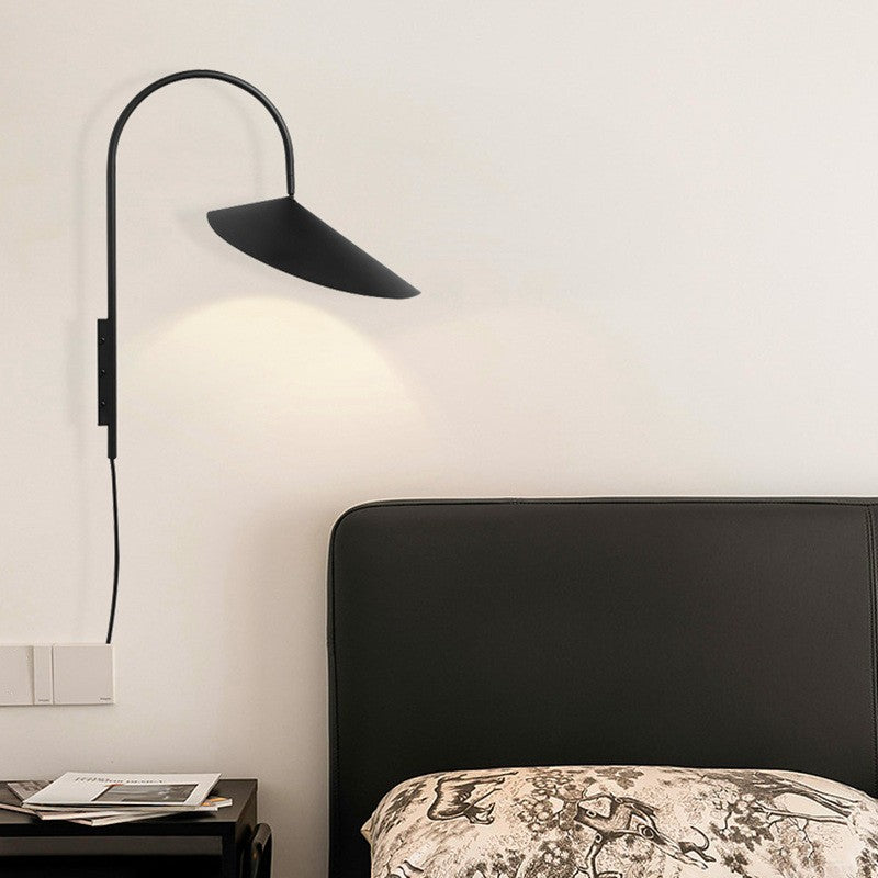 Modern Arum Creative  Wall Lamp For Bedroom - Lumpaz