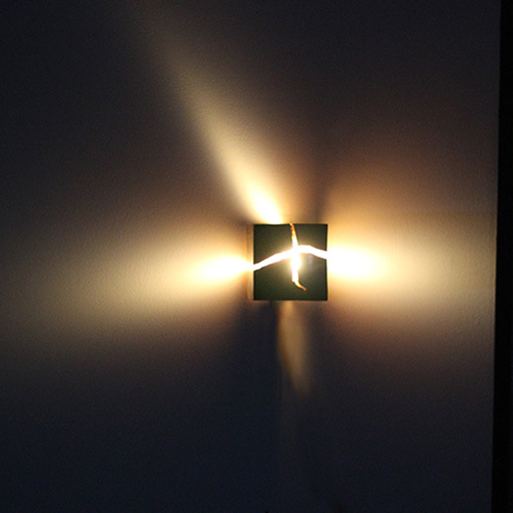 Creative Cracked Corridor Wall Sconce - Lumpaz