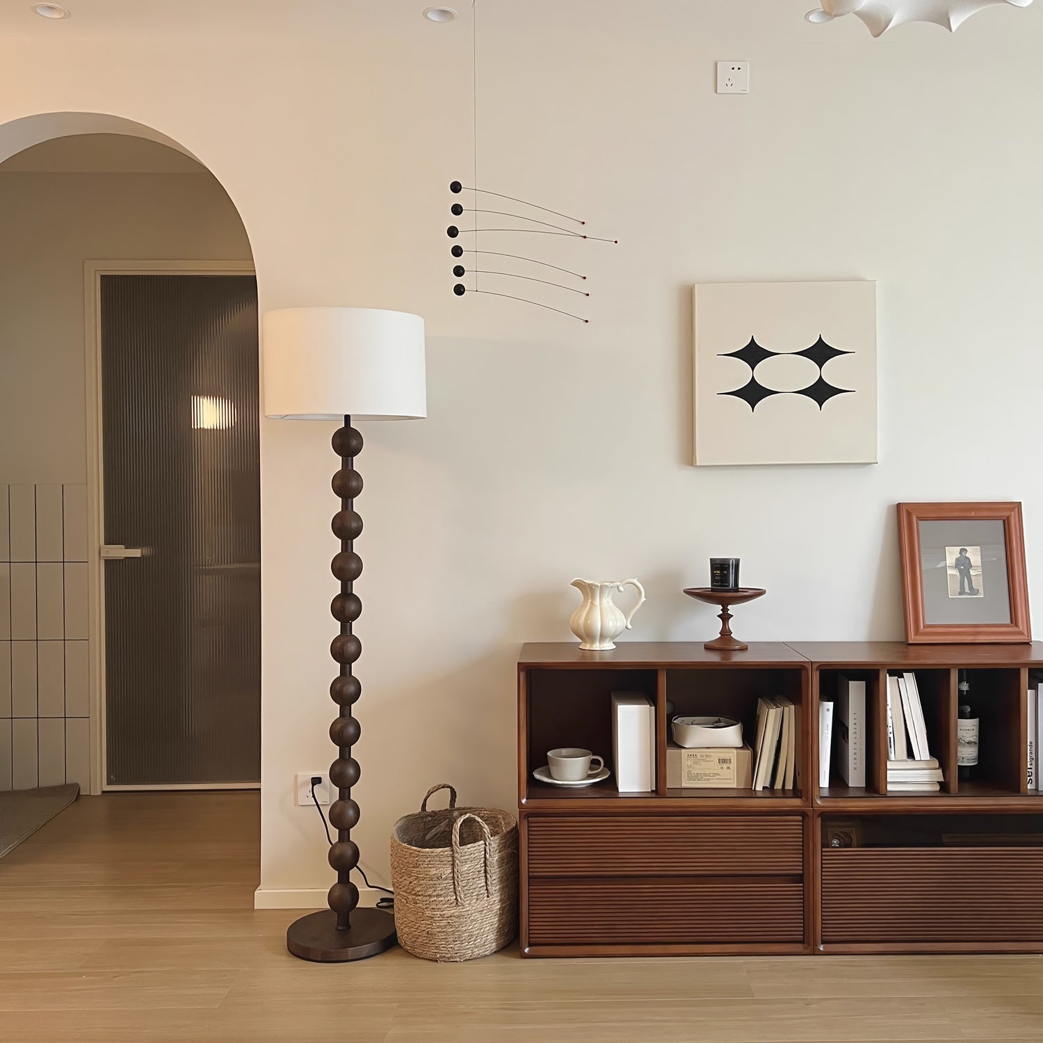 Medieval Wooden Barbell Floor Lamp - Lumpaz