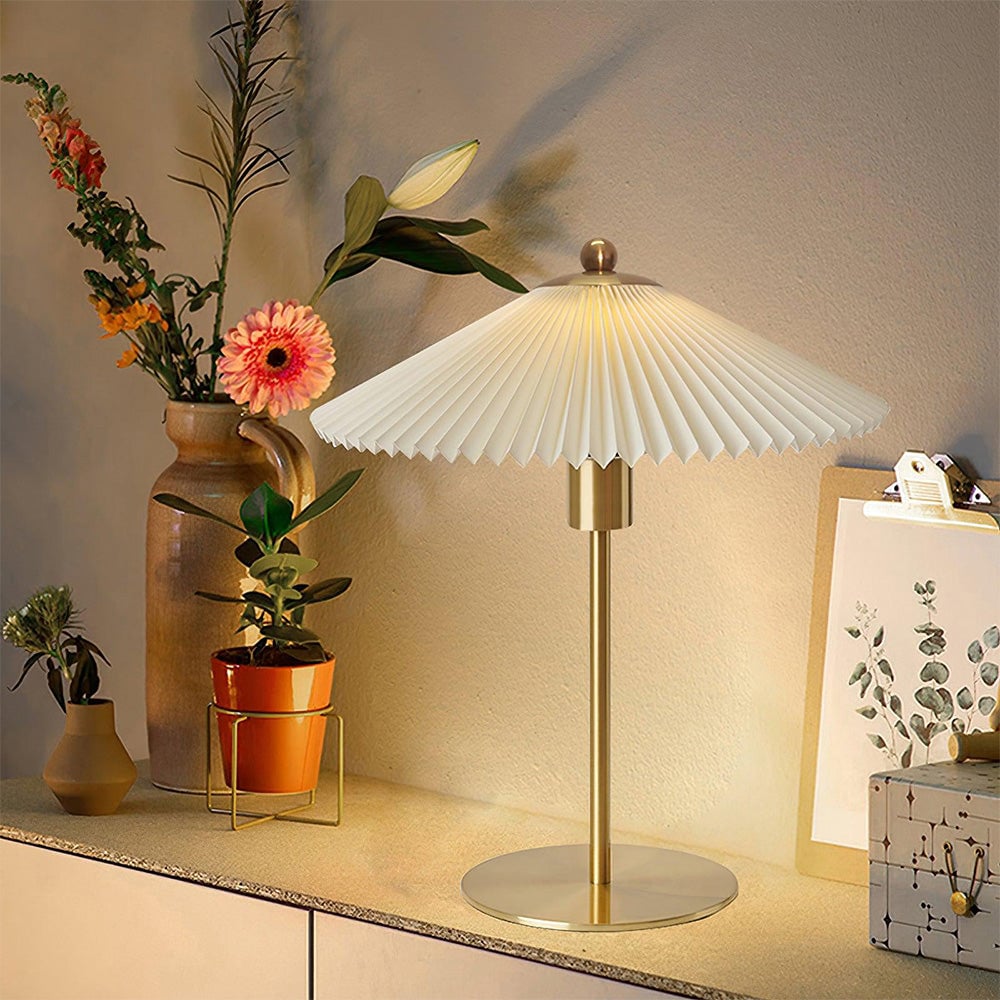 Mid Century Modern Pleated Table Lamp - Lumpaz