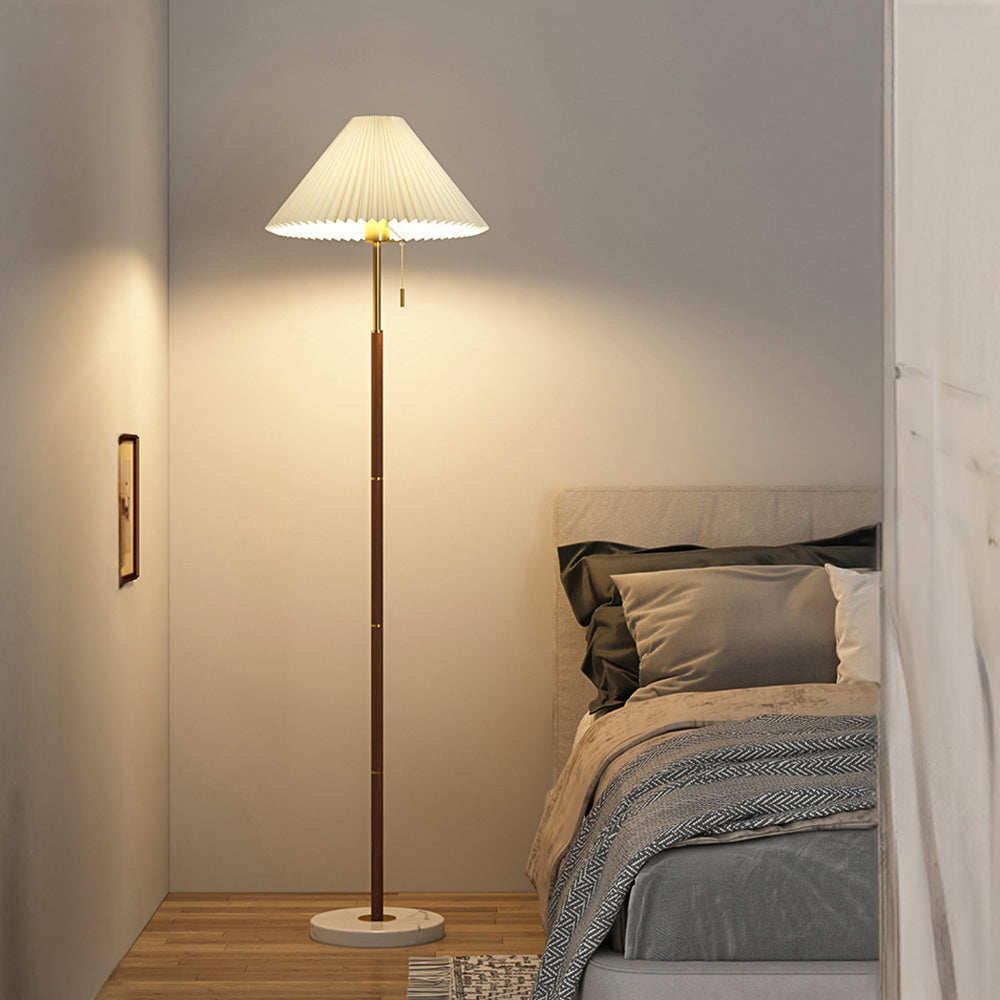 Vintage Pleated Metal Standing Lamp - Lumpaz