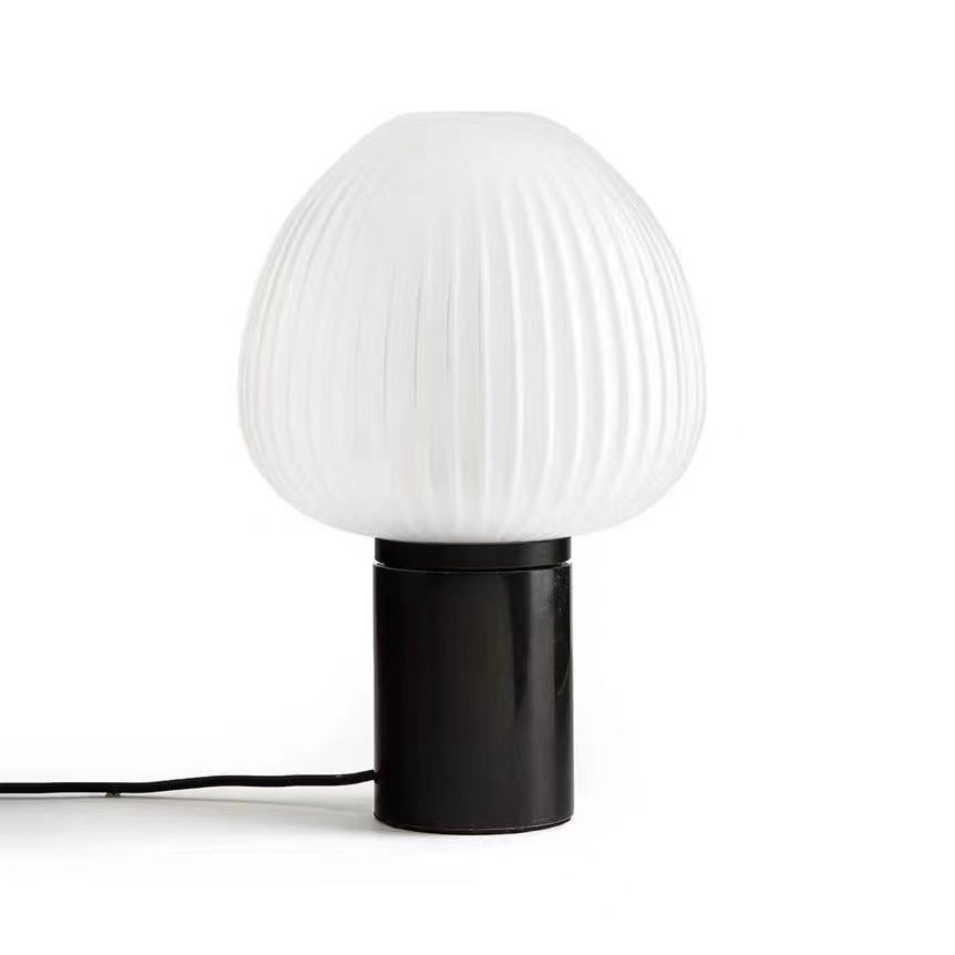 Nordic Light Luxury Simple Bedroom Table Lamp - Lumpaz