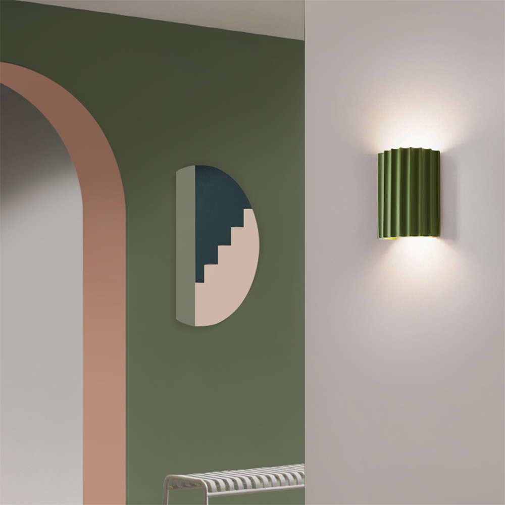 Modern Half-Circle Resin Wall Sconce For Living Room - Lumpaz