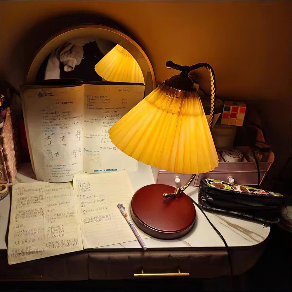 Dotty Retro Pleated Table Lamp - Lumpaz