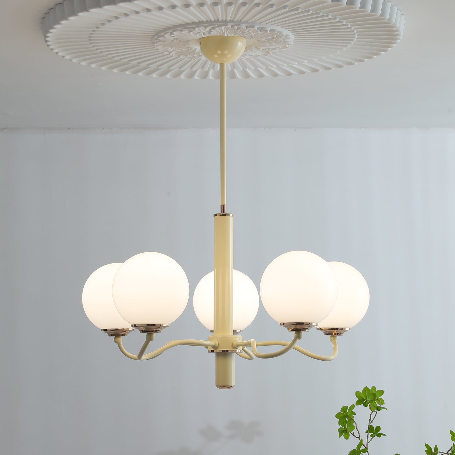 Vinatge White Bubble Globe Chandelier - Lumpaz