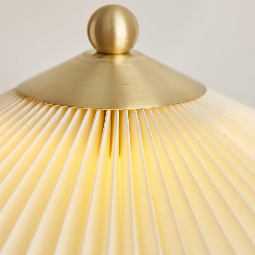 Mid Century Modern Pleated Table Lamp - Lumpaz