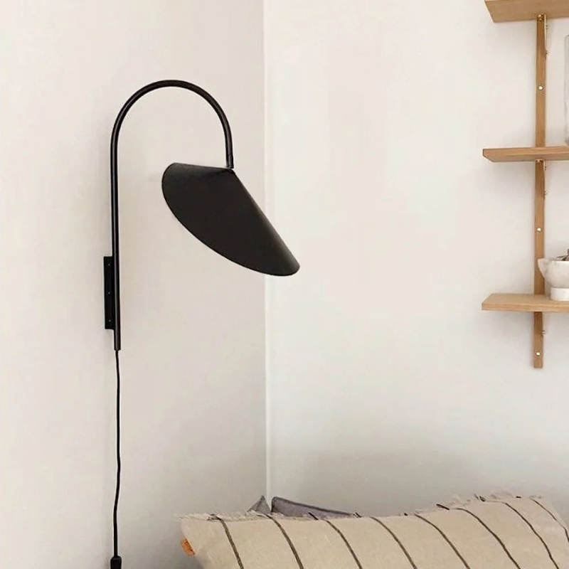Modern Arum Creative  Wall Lamp For Bedroom - Lumpaz