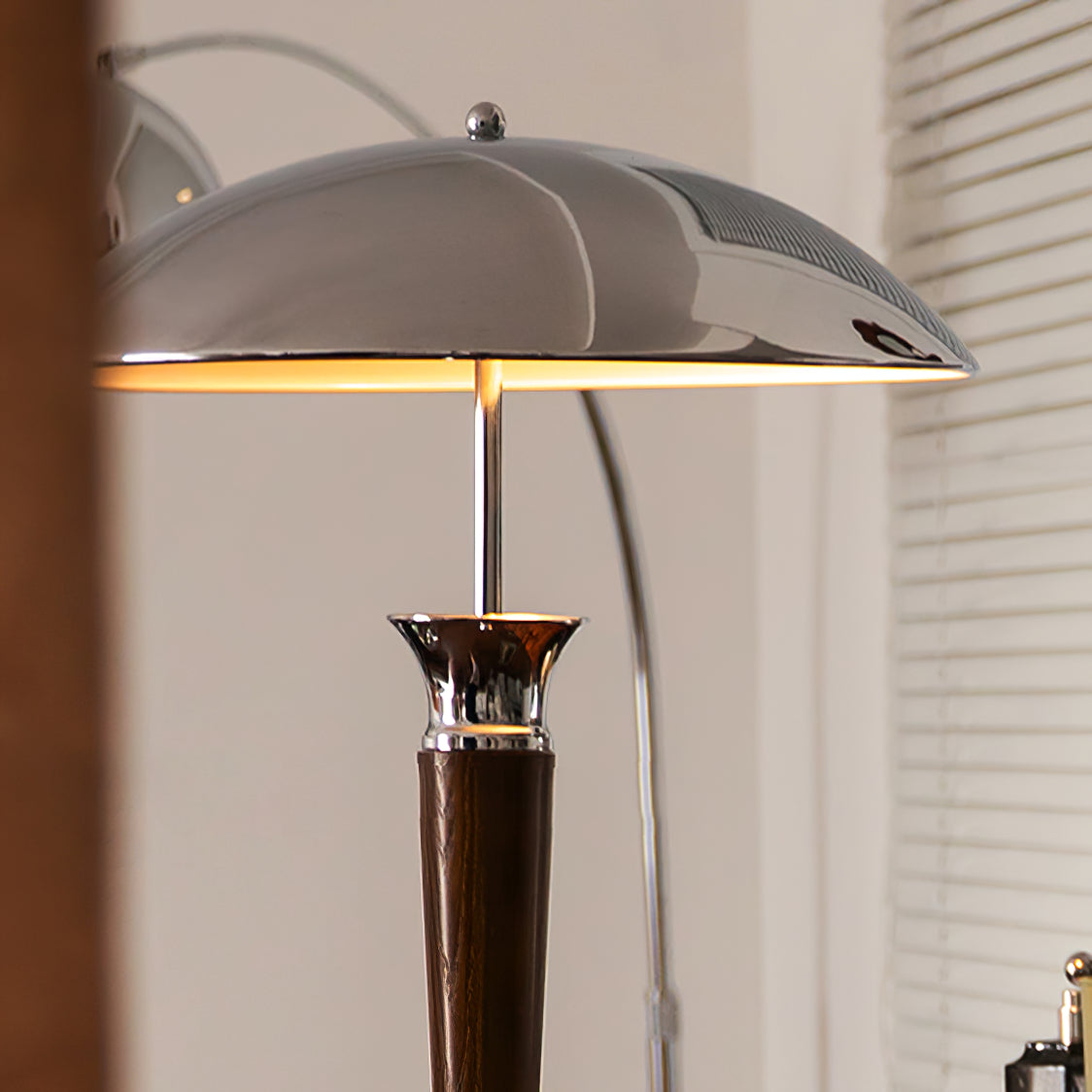 Creative Chrome Lampshade Floor Lamp - Lumpaz