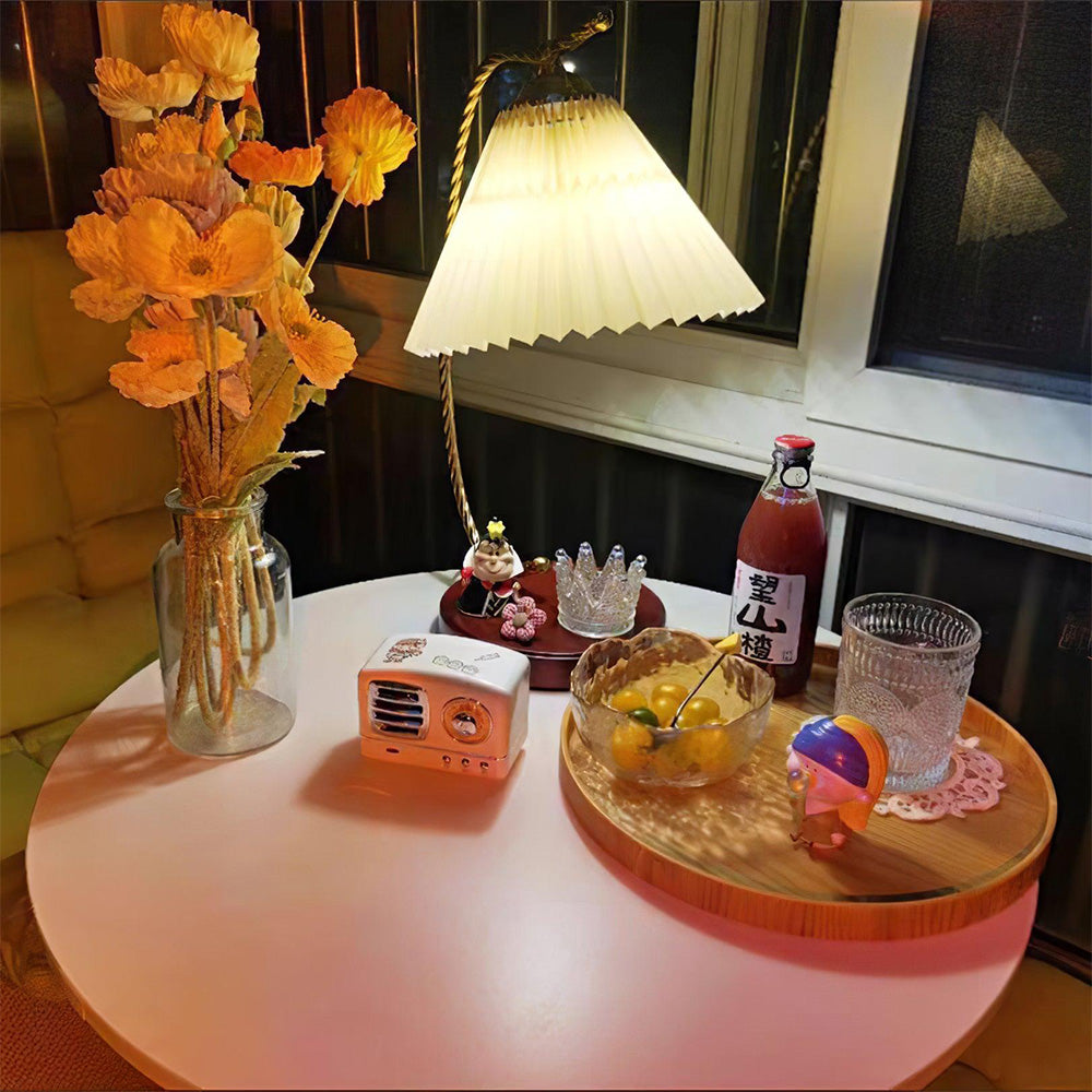 Dotty Retro Pleated Table Lamp - Lumpaz