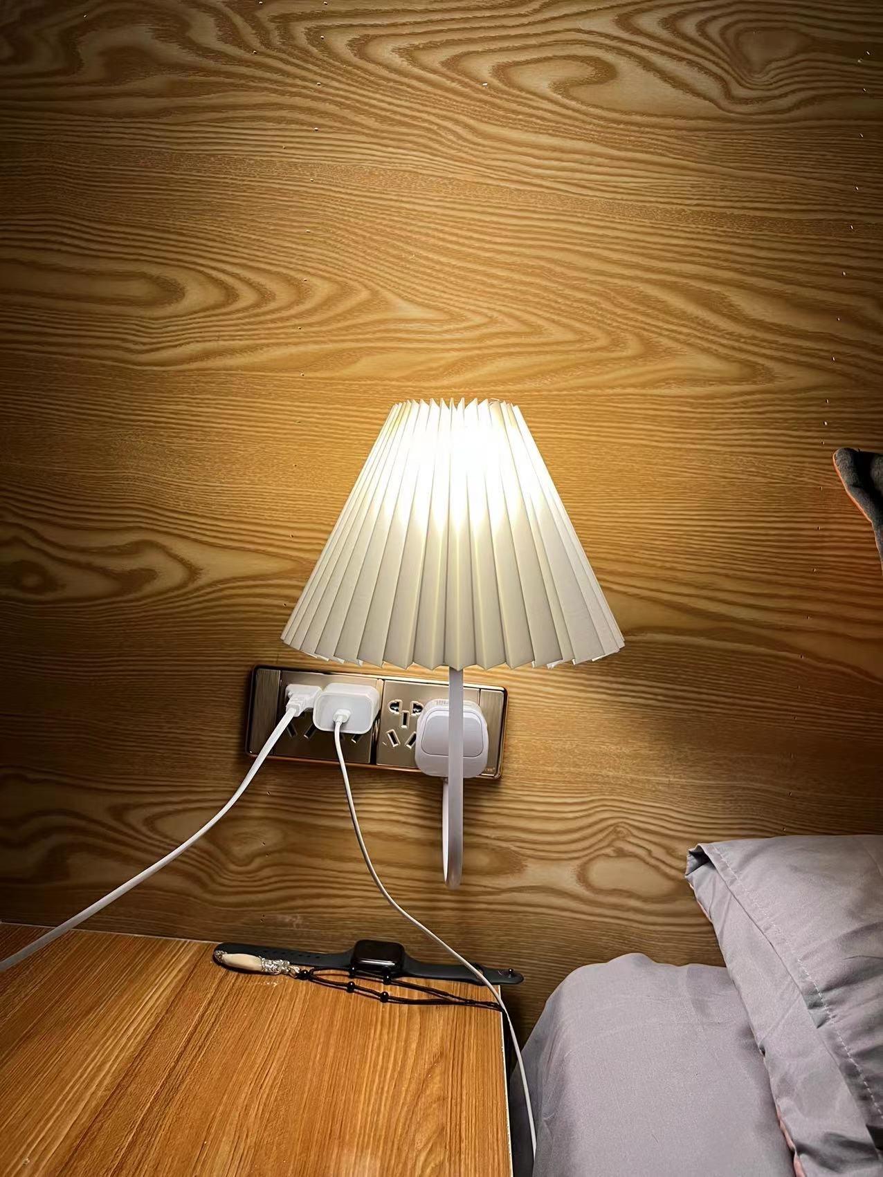Plug-in Wall Light - Lumpaz