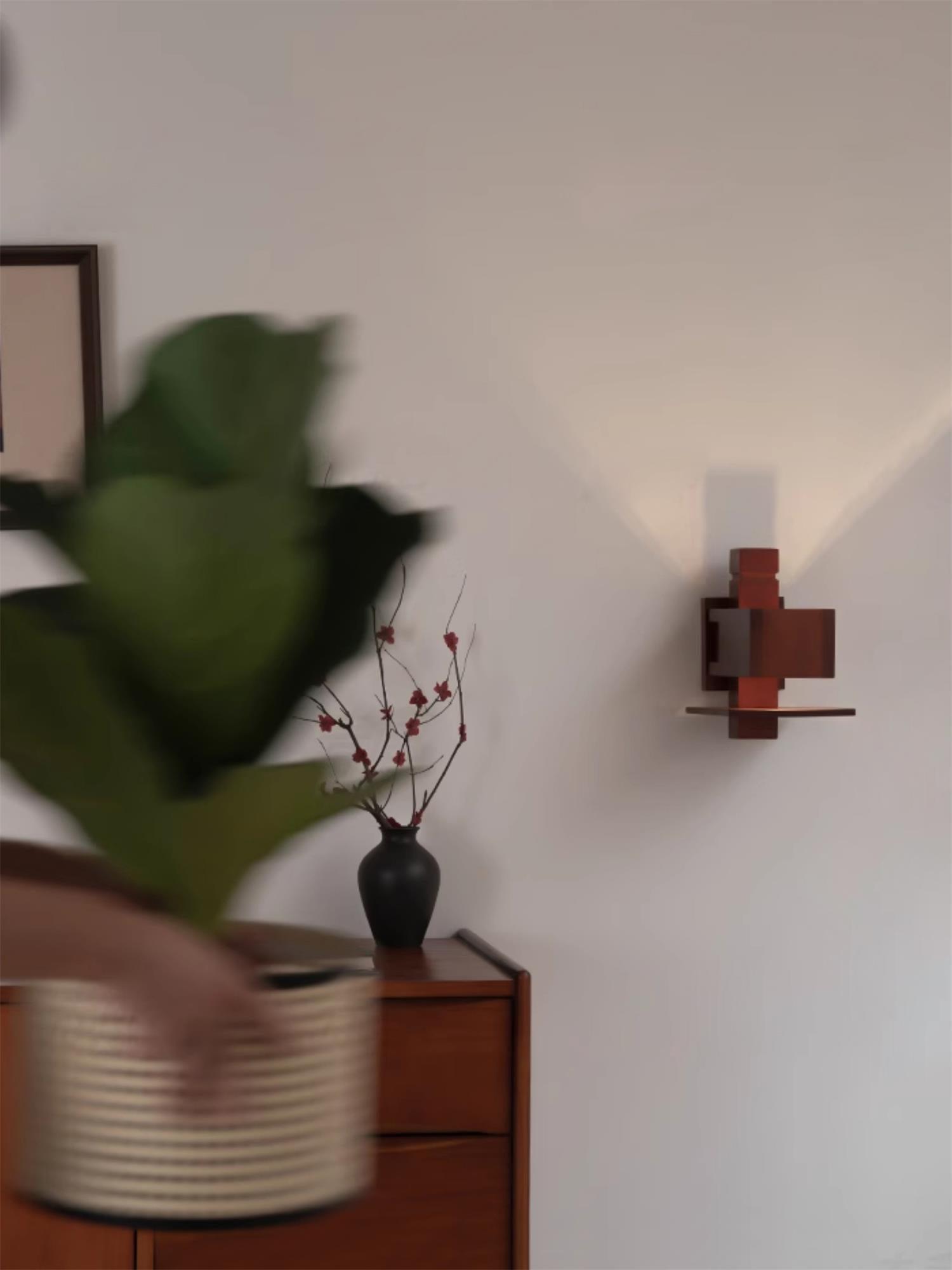 Taliesin Wall Lamp - Lumpaz