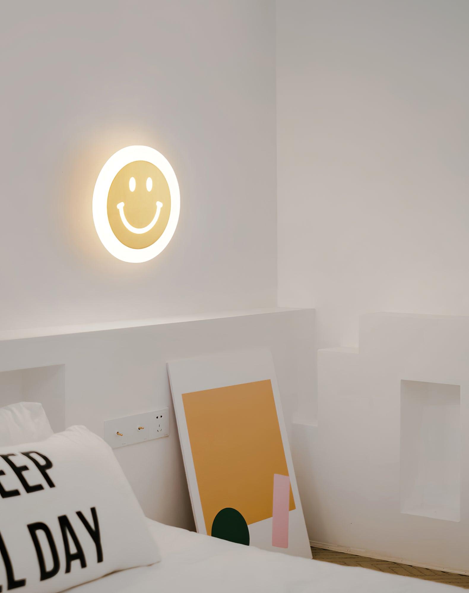 Smiley Wall Lamp - Lumpaz