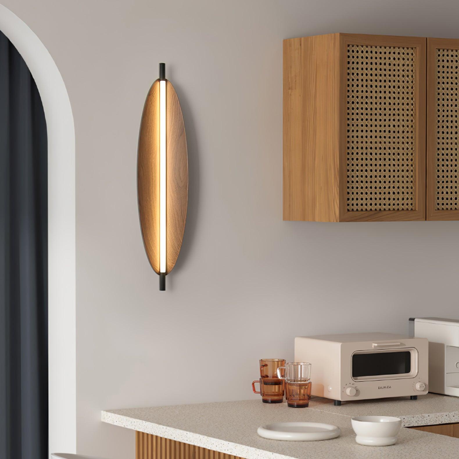Sleek Board Sconce - Lumpaz