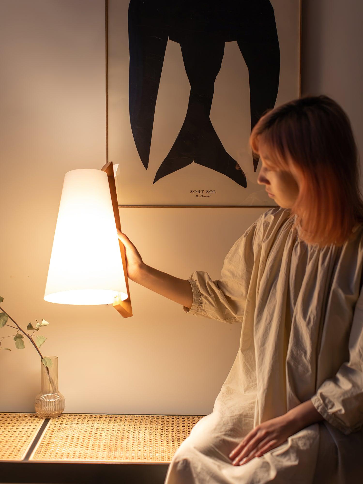 Lupe Wall Lamp - Lumpaz