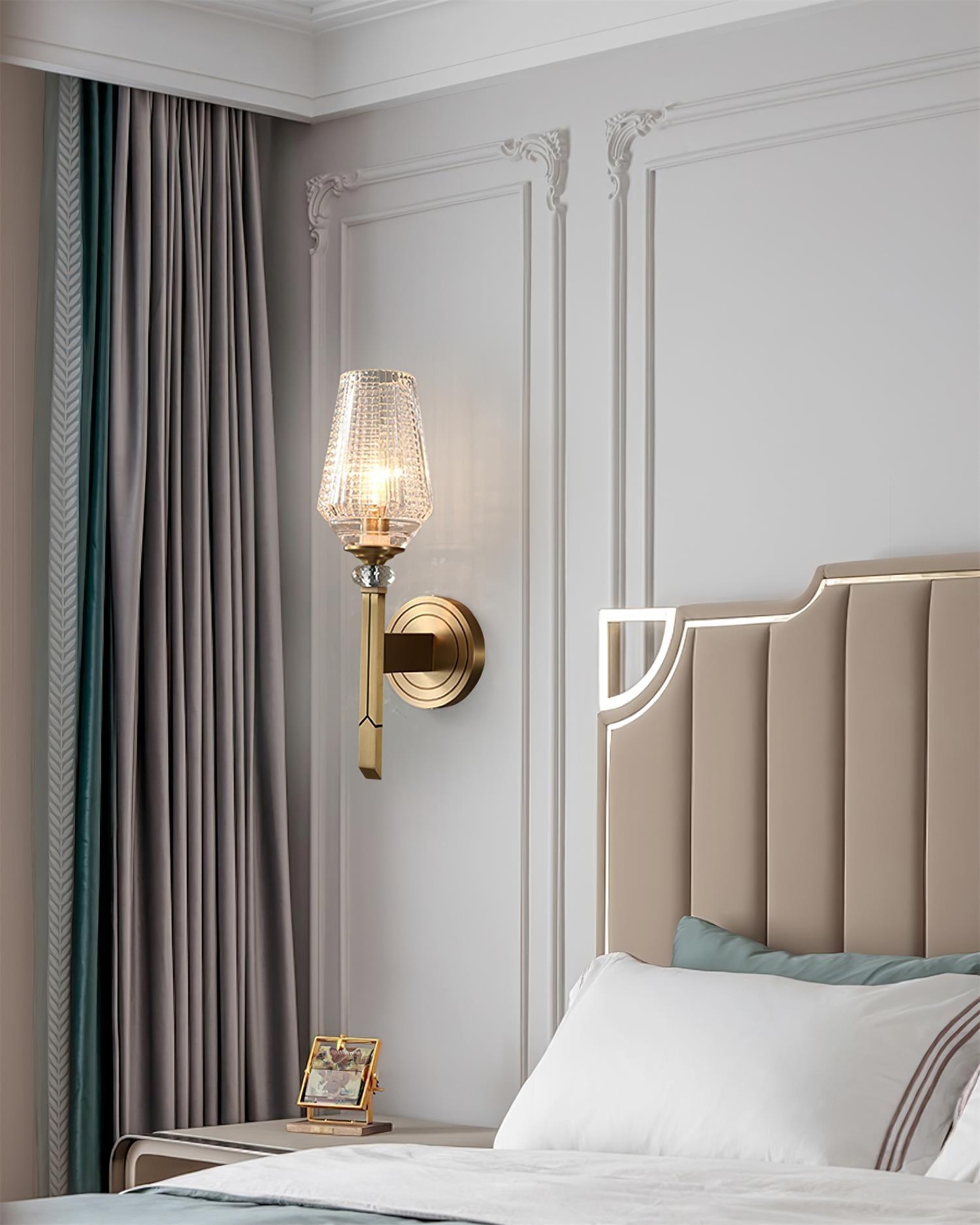 Devora Brass Wall Lamp - Lumpaz