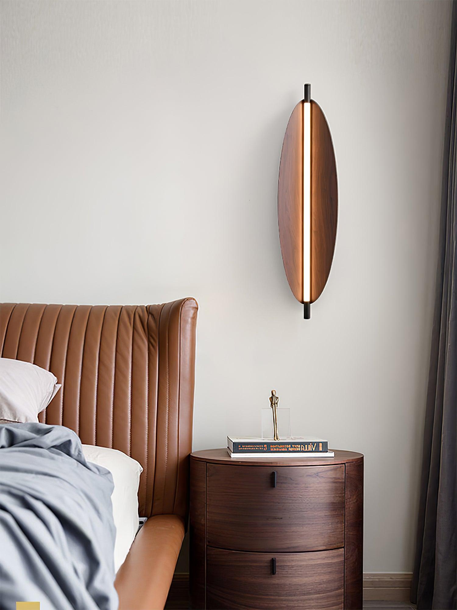 Sleek Board Sconce - Lumpaz
