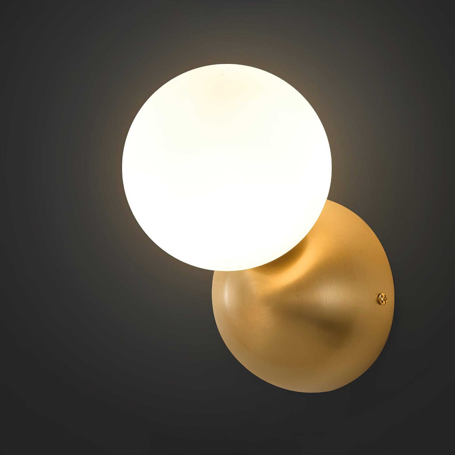 Single Globe Wall Light - Lumpaz
