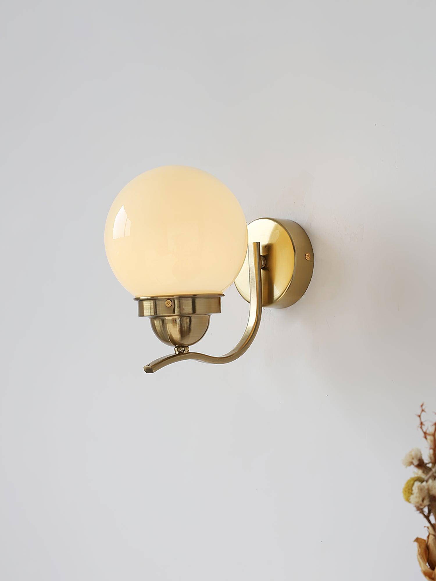 Ryttenberg Wall Lamp - Lumpaz