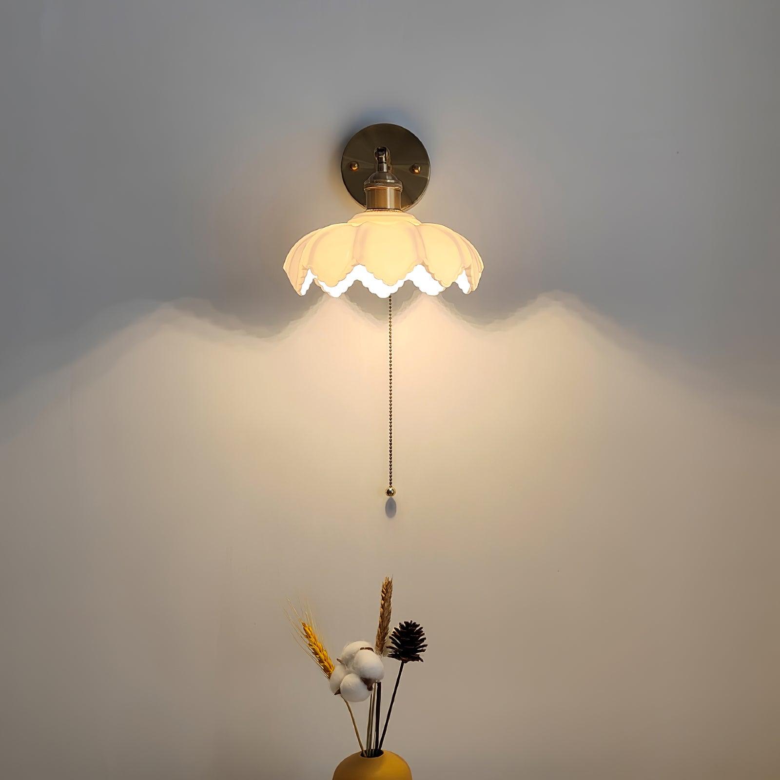 Lotus Rotatable Wall Lamp - Lumpaz