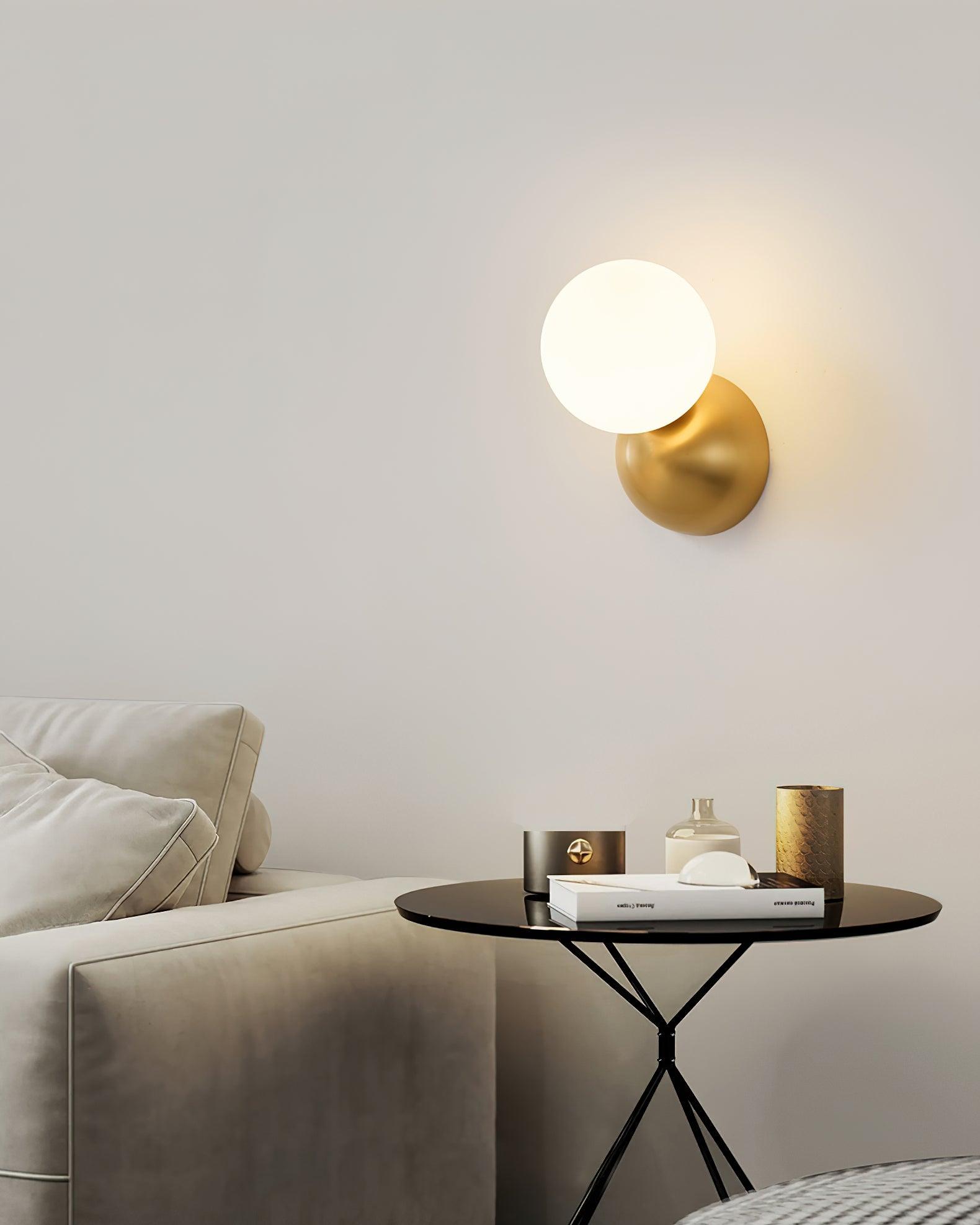 Single Globe Wall Light - Lumpaz