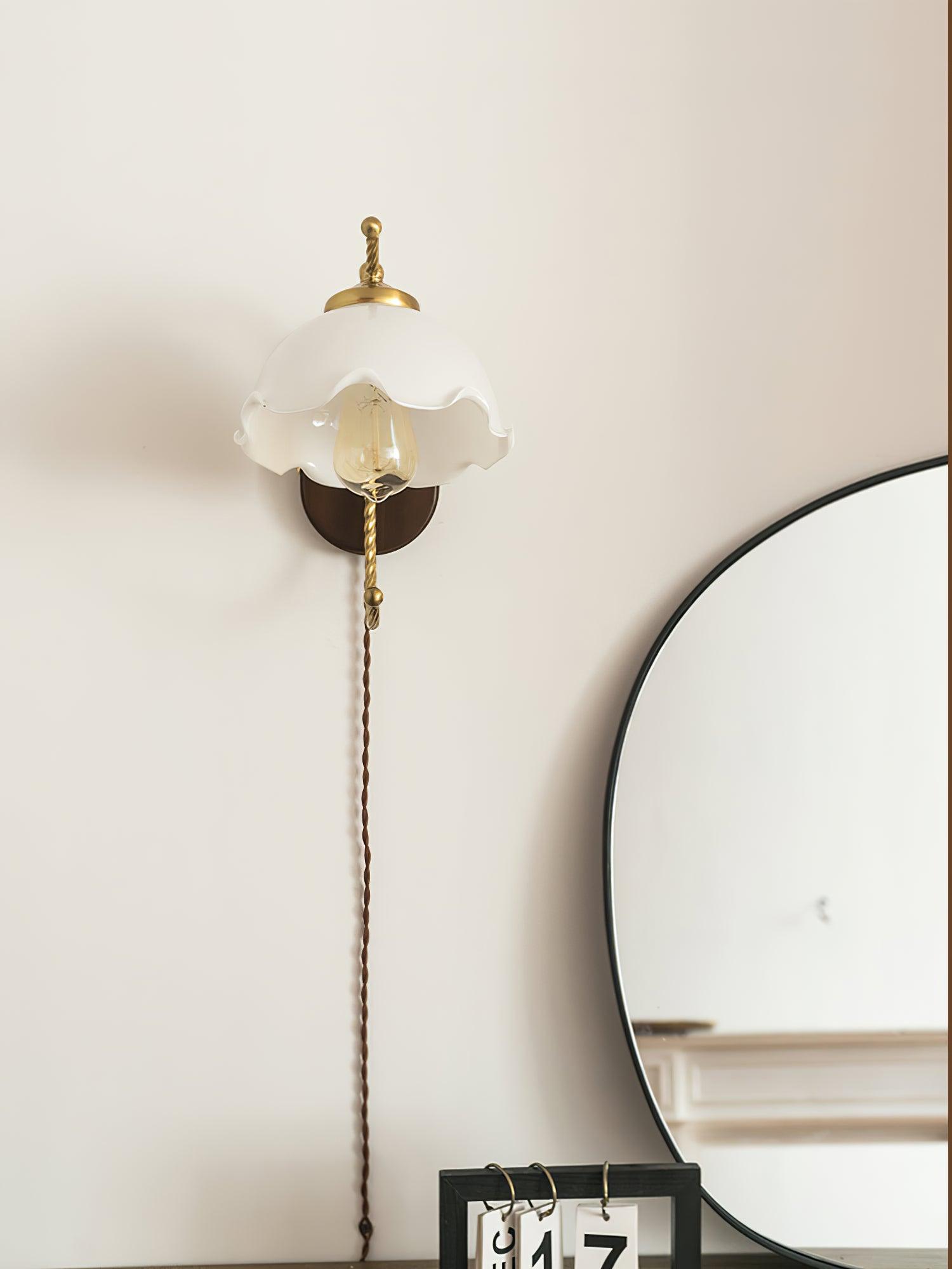 Milky Flower Wall Light - Lumpaz