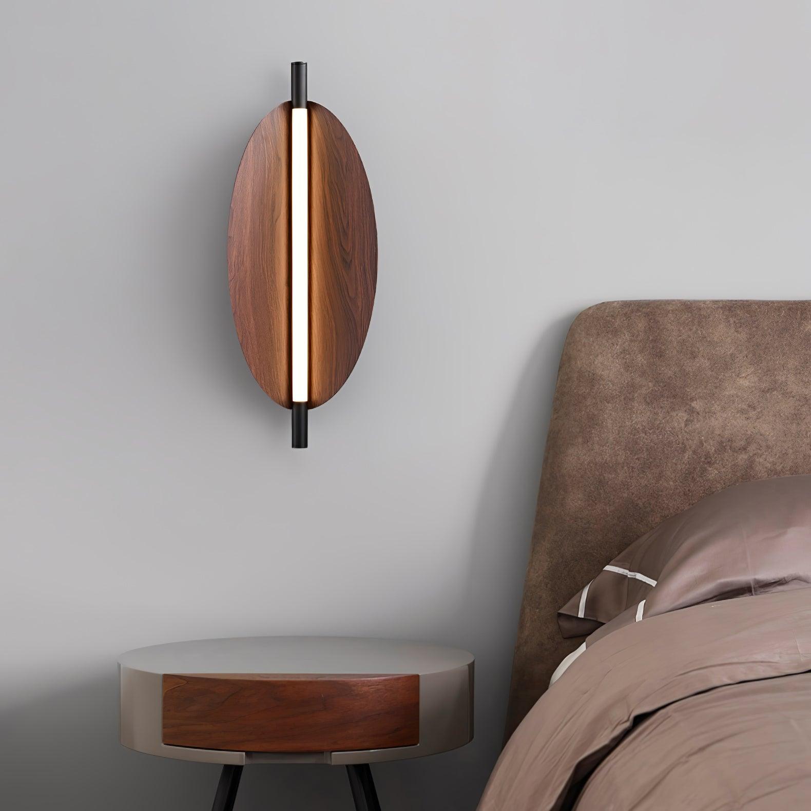 Sleek Board Sconce - Lumpaz