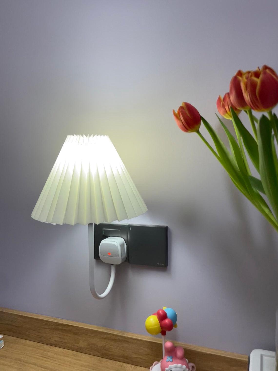 Plug-in Wall Light - Lumpaz