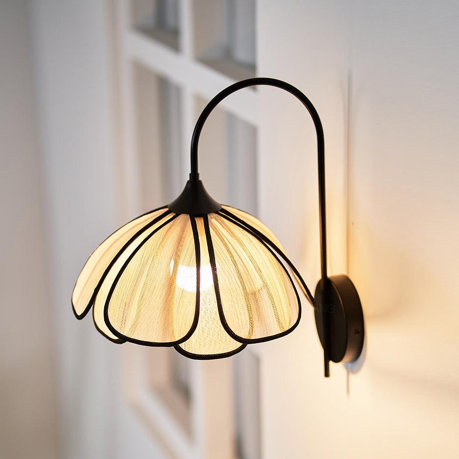 Burnt Petal Wall Lamp - Lumpaz
