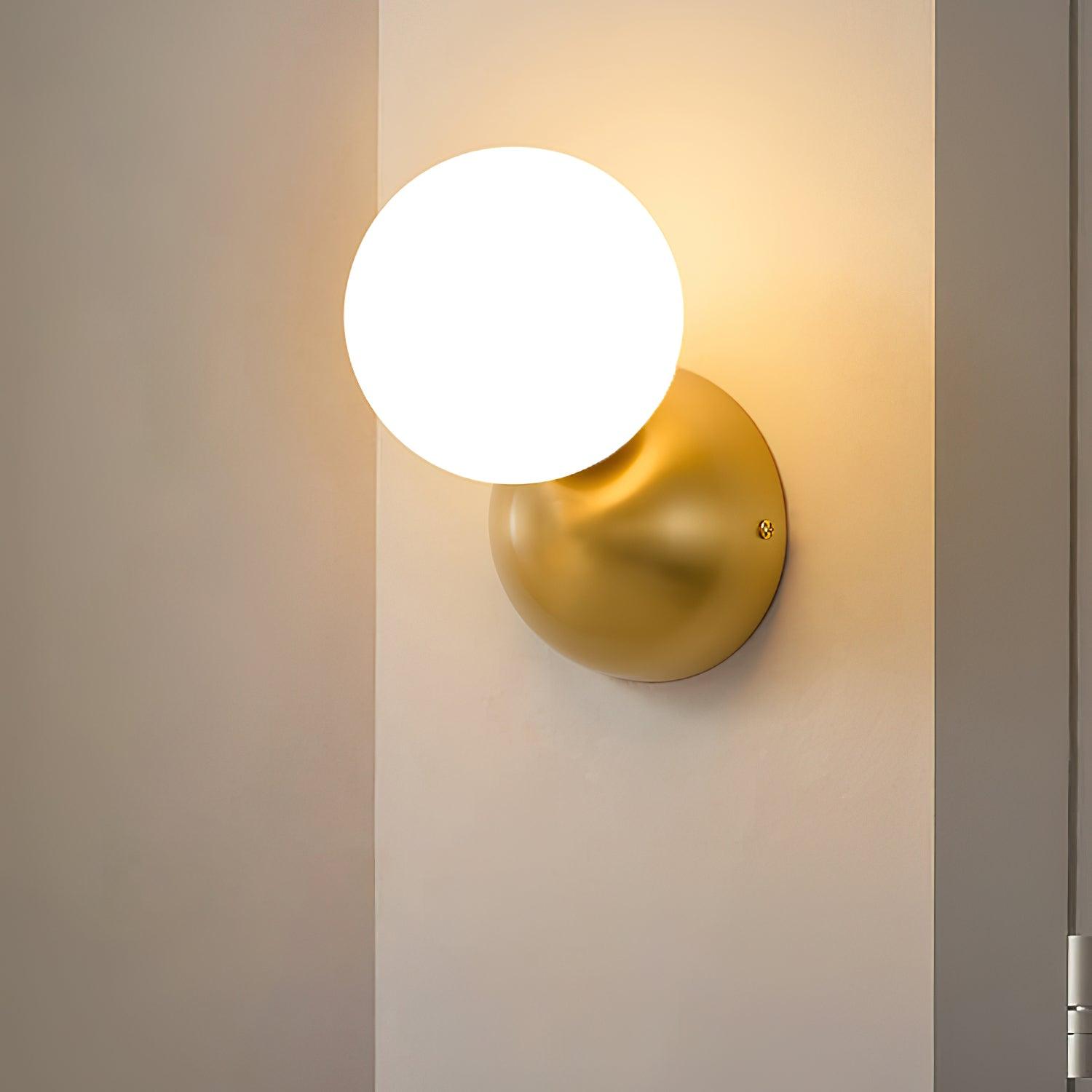 Single Globe Wall Light - Lumpaz