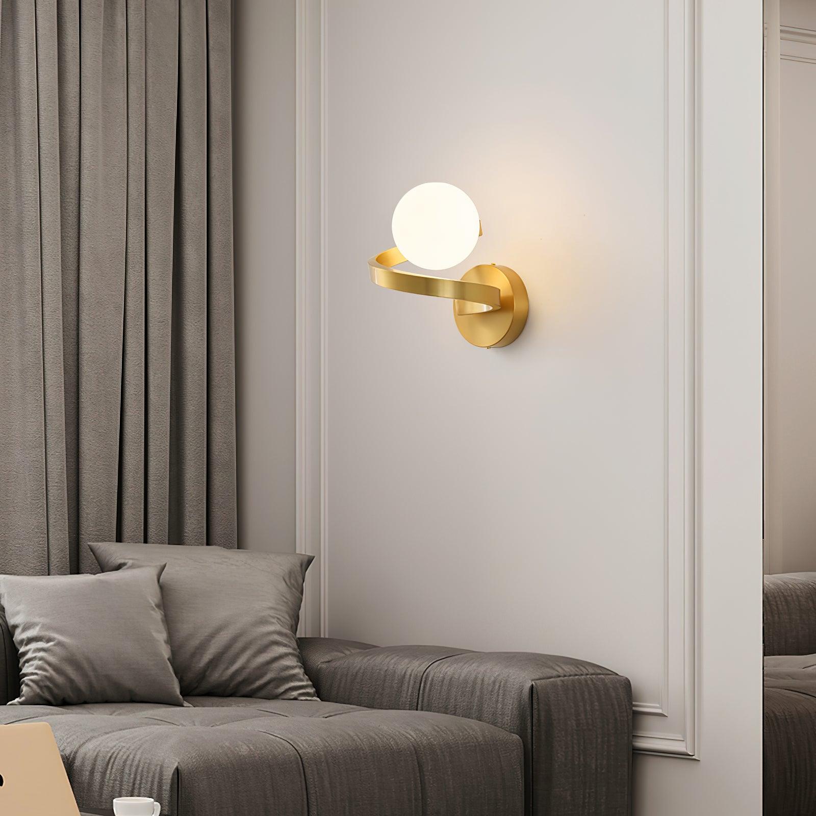 Curved Brass Wall Lamp - Lumpaz