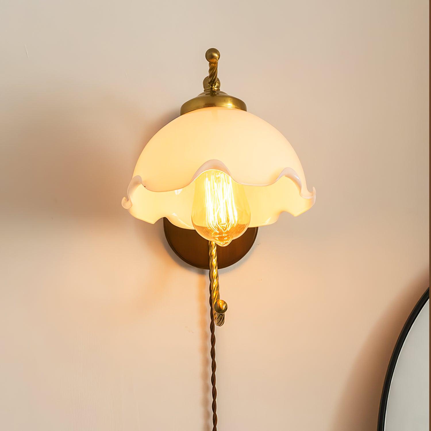 Milky Flower Wall Light - Lumpaz