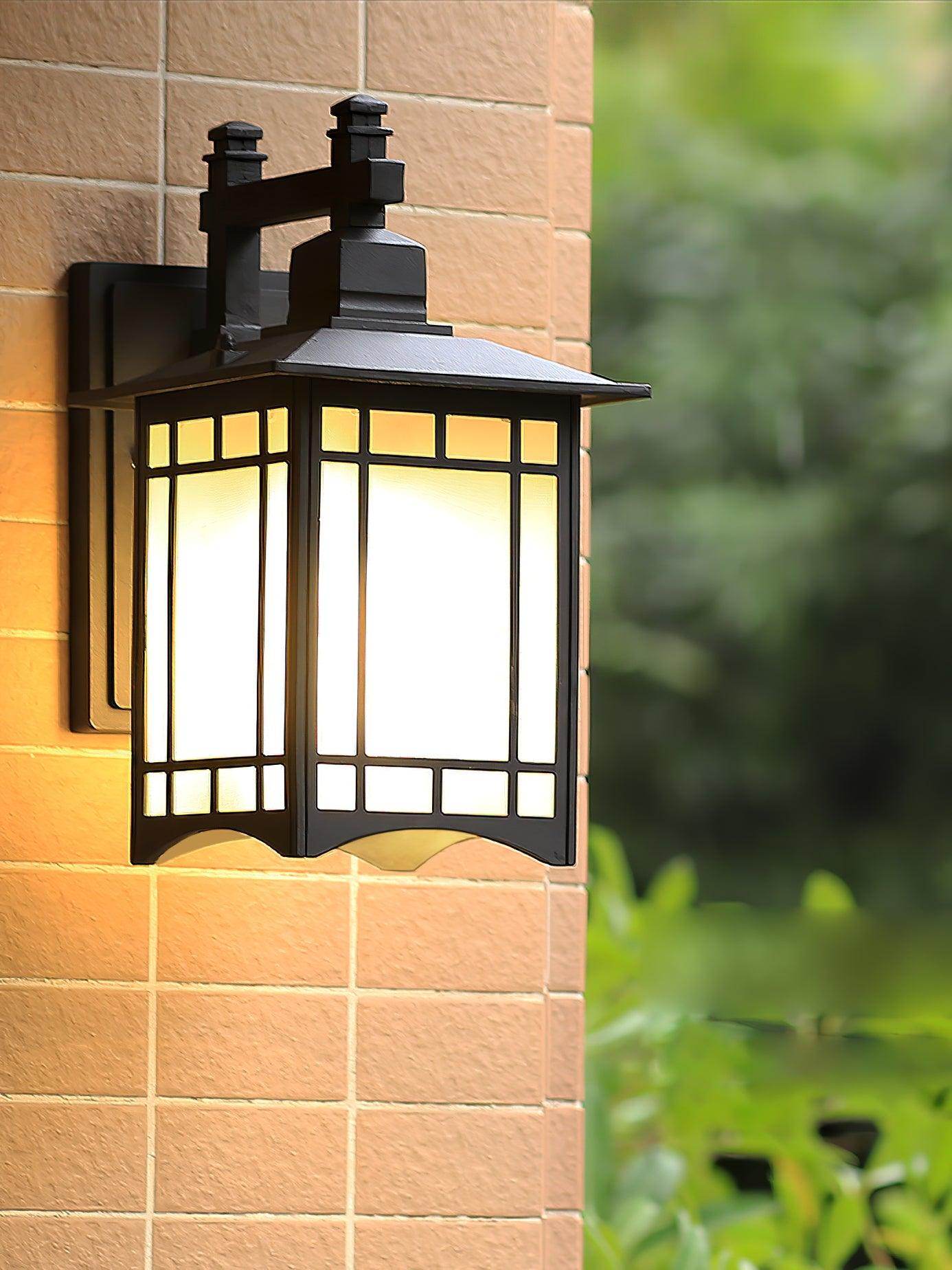 Orm House Wall Light - Lumpaz