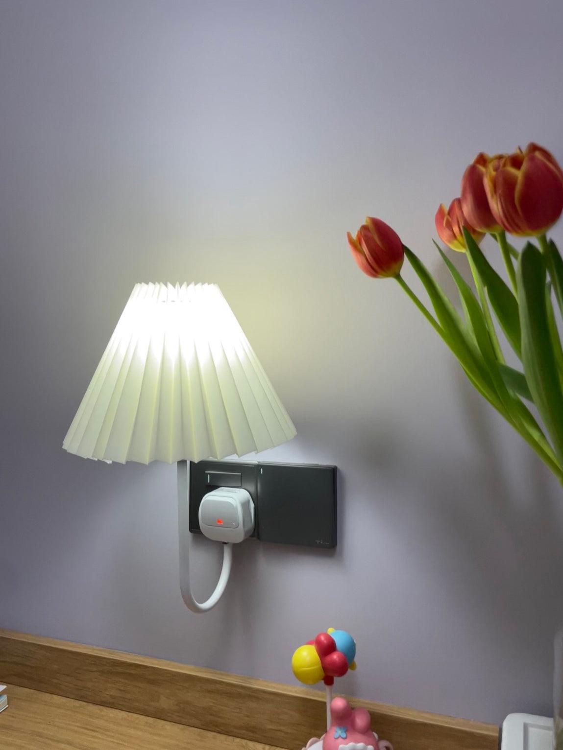 Plug-in Wall Light - Lumpaz