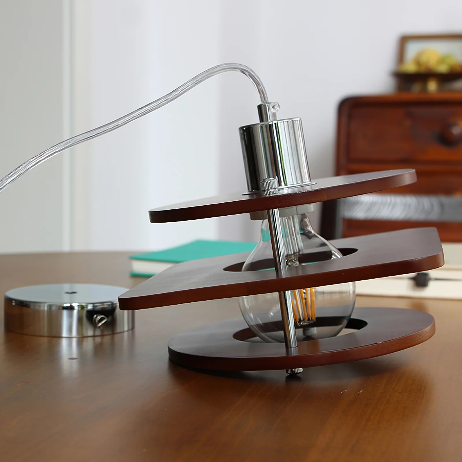 Retro Walnut Indoor Pendant Light For Dining Room - Lumpaz